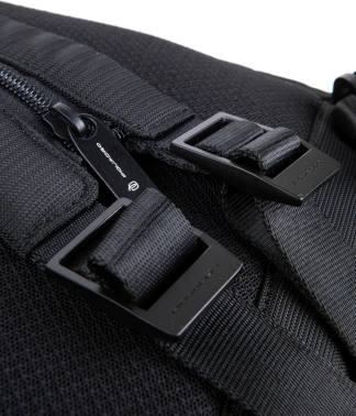 Рюкзак слинг мужской Piquadro Marcel CA6448W138/N черный нейлон/натур.кожа