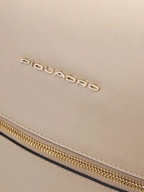Рюкзак женский Piquadro Patricia CA6772W140/BE бежевый кожа