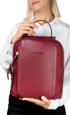 Рюкзак женский Piquadro Lyra CA4576W92T/BO бургунди ткань/натур.кожа