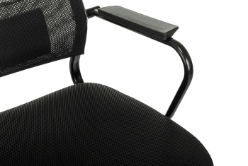 Кресло Бюрократ  CH Balance-Low