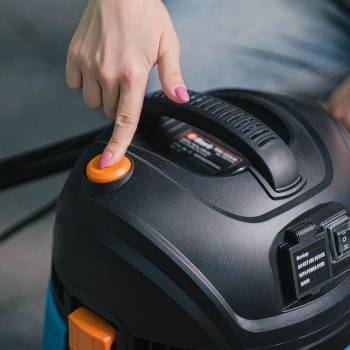 Строительный пылесос Bort BSS BSS-1220-M