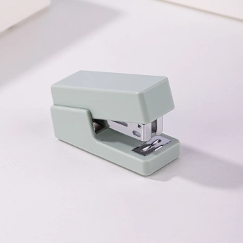 Степлер мини Deli ENS083GREEN ENS083