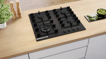 Газовая варочная поверхность Bosch PNK6B6P40R