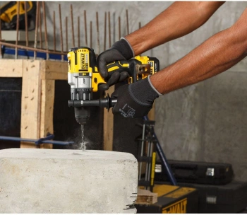 Дрель-шуруповерт DeWalt DCD996NT