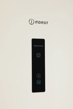 Холодильник Indesit ITR 5180 E