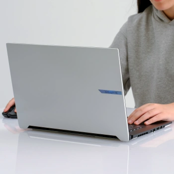 Ноутбук Gigabyte Aero  X16 1WH