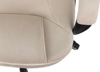 Кресло руководителя Бюрократ  CH-668