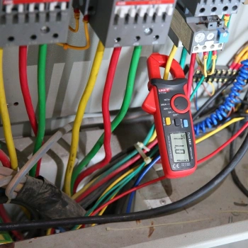 Клещи токоизмерительные Uni-T  UT210B