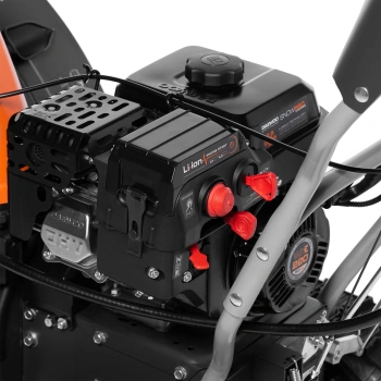 Снегоуборщик бензин. Daewoo S 8060