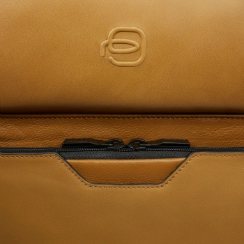 Рюкзак мужской Piquadro Ael CA6923S142/G охра кожа/микроф.