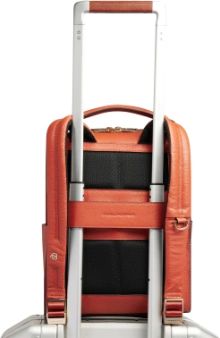 Рюкзак женский Piquadro Patricia CA6771W140/AR коралловый кожа