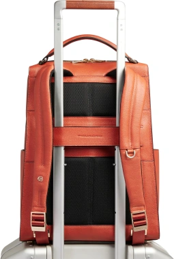 Рюкзак женский Piquadro Patricia CA6772W140/AR коралловый кожа