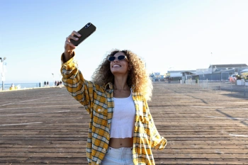 Чехол (клип-кейс) uBear для Apple iPhone 17 Touch Mag Case