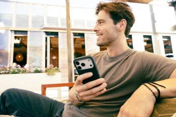 Чехол (клип-кейс) uBear для Apple iPhone 17 Pro Touch Mag Case