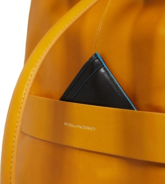 Рюкзак женский Piquadro Blue Square CA6678B2/G горчичный кожа