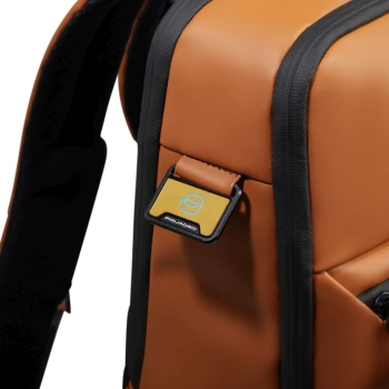 Рюкзак Piquadro C20W CA6464C2OW/CU оранжевый полиуретан