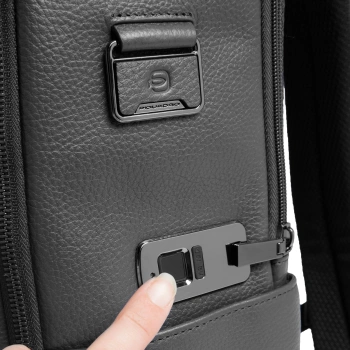 Рюкзак мужской Piquadro Modus CA7106MOS/N черный кожа