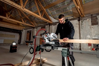 Торцовочная пила Metabo KGS 254 M set