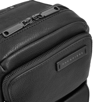 Рюкзак слинг мужской The Bridge Ludovico 053126LZ/7R черный кожа