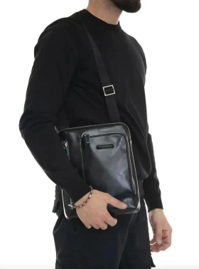 Сумка Piquadro Blue Square CA1816B2/N черная натур.кожа