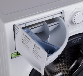 Стиральная машина Hotpoint-Ariston VMSG 601 B