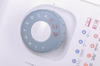 Швейная машина Janome 521