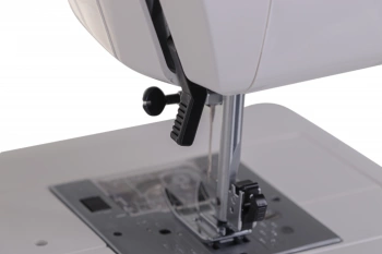 Швейная машина Janome 521