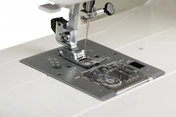 Швейная машина Janome 525 S