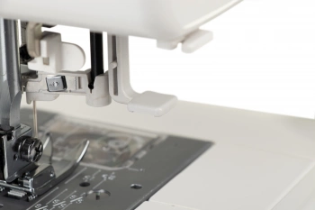 Швейная машина Janome 525 S