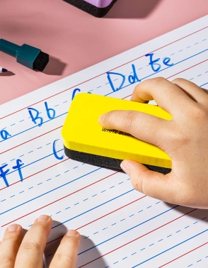 Стиратель Deli E7840 для досок