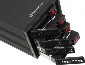 Сменный бокс для HDD/SSD Thermaltake Max 3504