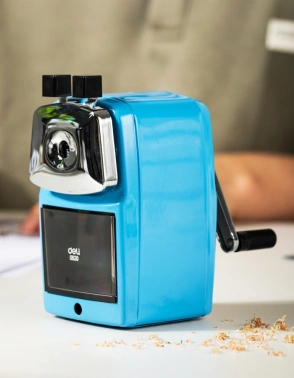 Точилка для карандашей механическая Deli  E0620