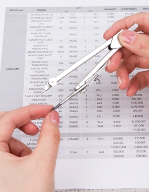 Циркуль Deli E8601