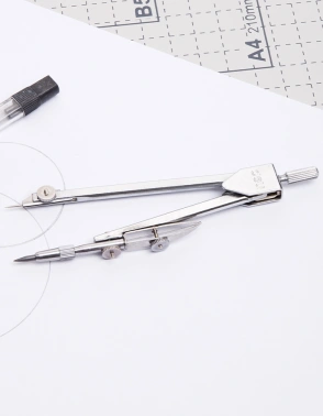 Циркуль Deli E8601