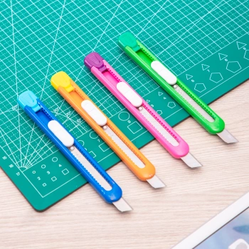 Нож канцелярский Deli E2054