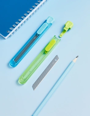 Нож канцелярский Deli E2054