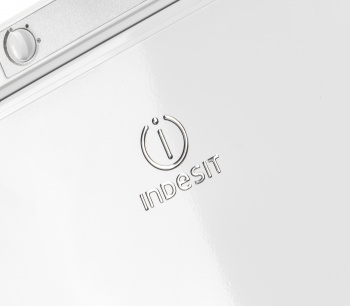 Холодильник Indesit ES 15