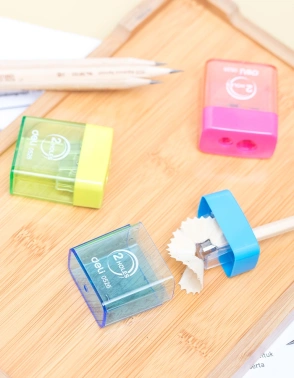 Точилка для карандашей ручная Deli  E0526