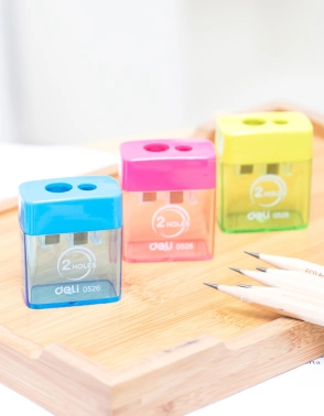 Точилка для карандашей ручная Deli  E0526