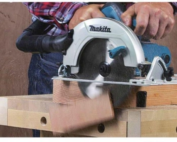 Циркулярная пила (дисковая) Makita HS6601