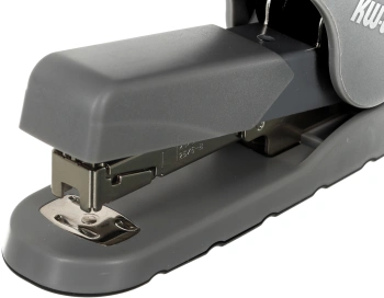 Степлер настольный Kw-Trio 5618GR/GREEN Soft-Touch 24/6 24/8 26/6 26/8 (40листов) снижение усилия серый/зеленый 100скоб