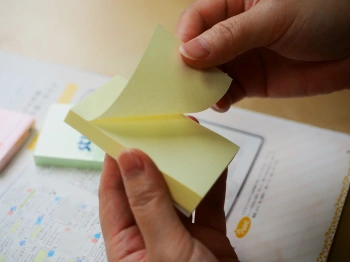 Блок самоклеящийся бумажный Stick`n 21006 51x76мм 100лист. 70г/м2 пастель желтый