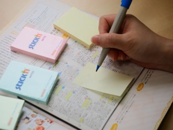 Блок самоклеящийся бумажный Stick`n 21006 51x76мм 100лист. 70г/м2 пастель желтый