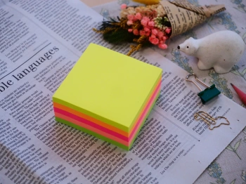 Блок самоклеящийся бумажный Stick`n 21012 76x76мм 400лист. 70г/м2 неон 5цв.в упак.