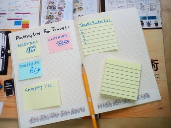 Блок самоклеящийся бумажный Stick`n 21054 76x76мм 100лист. 70г/м2 пастель желтый в линейку