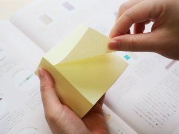 Блок самоклеящийся бумажный Stick`n 21072 76x76мм 400лист. 70г/м2 пастель желтый