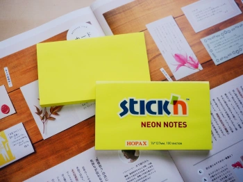 Блок самоклеящийся бумажный Stick`n 21135 76x127мм 100лист. 70г/м2 неон желтый