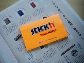 Блок самоклеящийся бумажный Stick`n 21168 76x127мм 100лист. 70г/м2 неон оранжевый