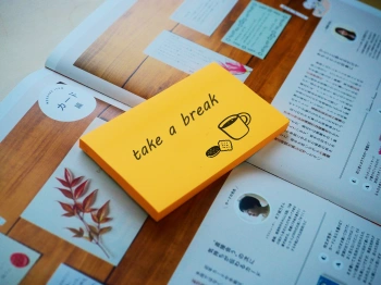 Блок самоклеящийся бумажный Stick`n 21168 76x127мм 100лист. 70г/м2 неон оранжевый