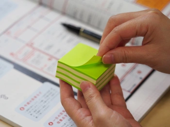 Блок самоклеящийся бумажный Stick`n 21339 51x51мм 250лист. 70г/м2 неон+пастель зеленый 2цв.в упак.